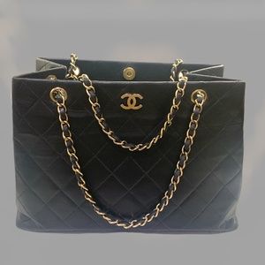 CHANEL Matelasse Lambskin Chain Shoulder Tote